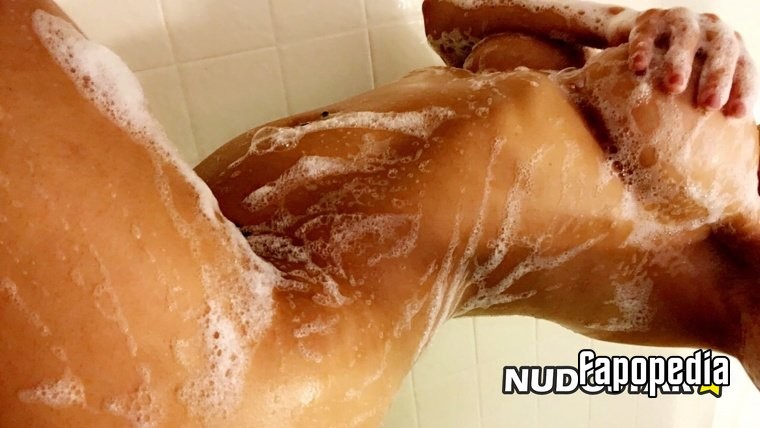 Tia Cyrus Nude OnlyFans Leaks