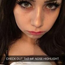  Nude