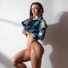  Nude