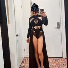  Nude