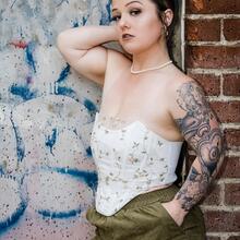  Nude