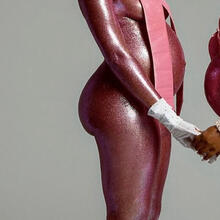  Nude