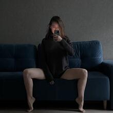 Nude