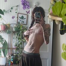  Nude