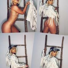  Nude