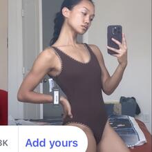  Nude