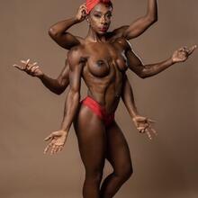  Nude