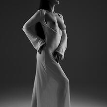  Nude