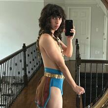  Nude