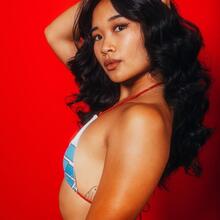  Nude