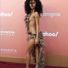  Nude
