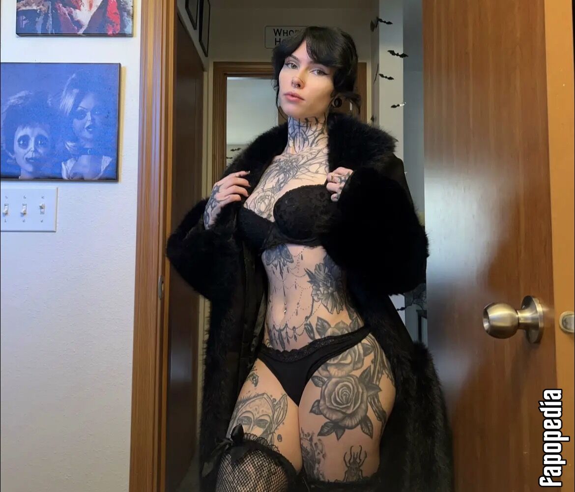 Tyniquewebster Nude Leaks