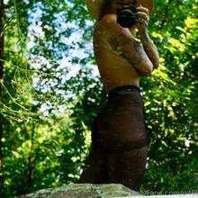  Nude