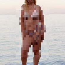 Nude
