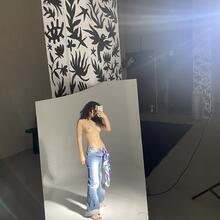  Nude