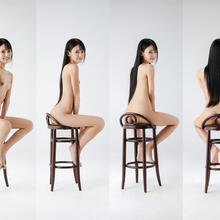  Nude