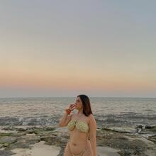  Nude