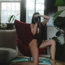  Nude