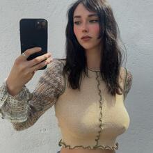  Nude