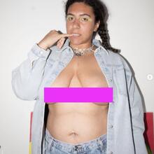  Nude