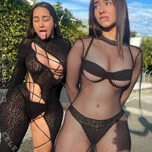  Nude
