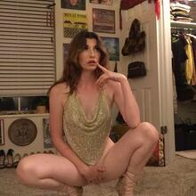  Nude