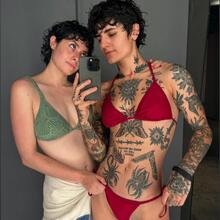  Nude