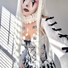  Nude