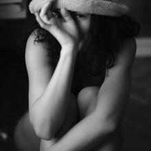 Nude