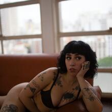  Nude