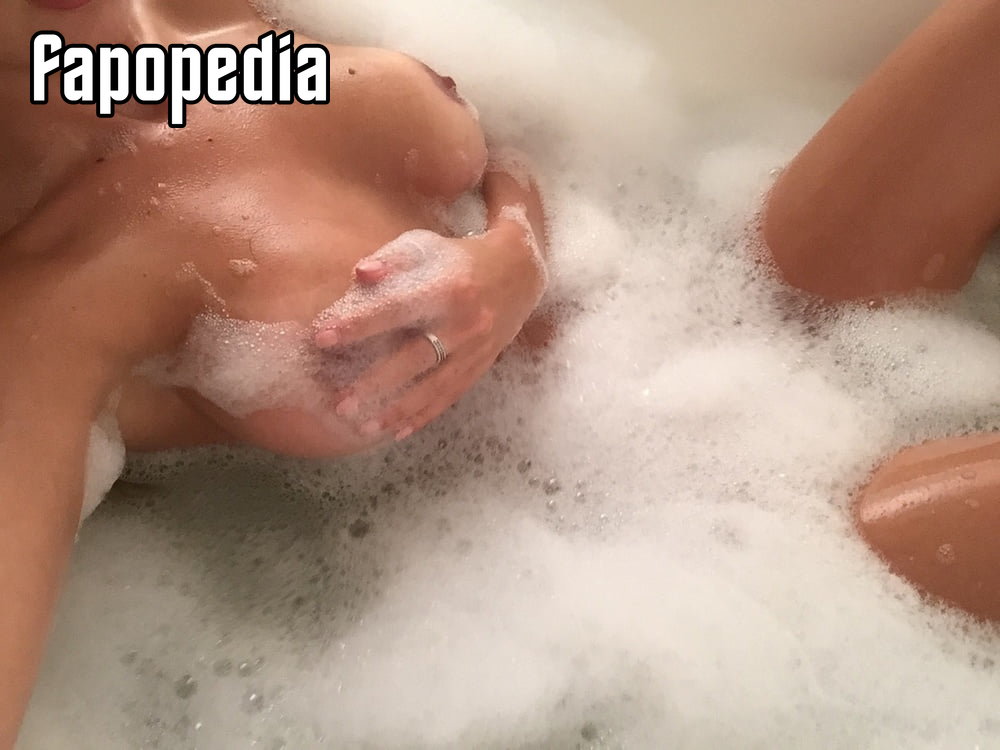 Veronique Popa Nude Leaks