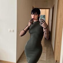  Nude