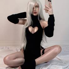  Nude