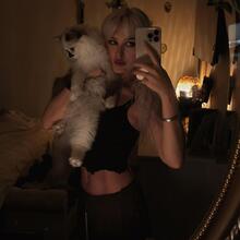  Nude