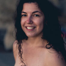  Nude