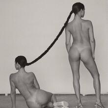  Nude