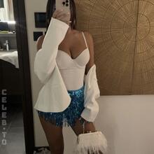  Nude