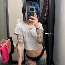  Nude