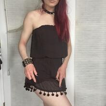  Nude