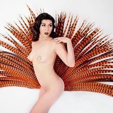 Nude