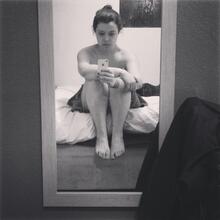  Nude