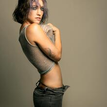  Nude