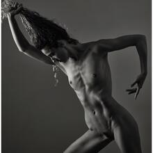  Nude