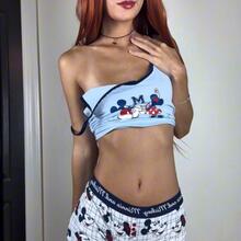  Nude