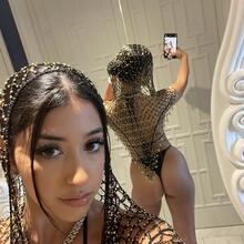  Nude