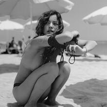  Nude