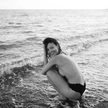  Nude