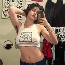  Nude