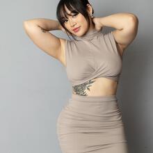  Nude