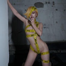  Nude